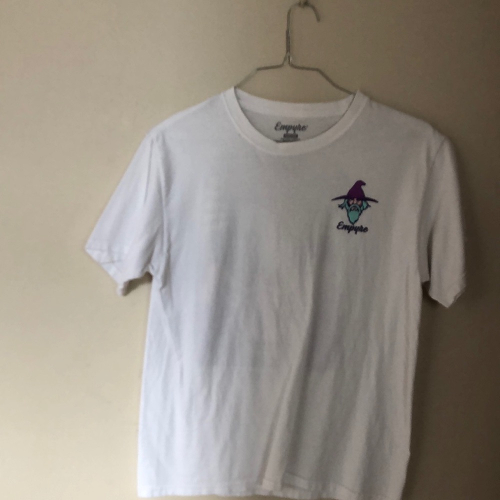 Empyre Médium shirt